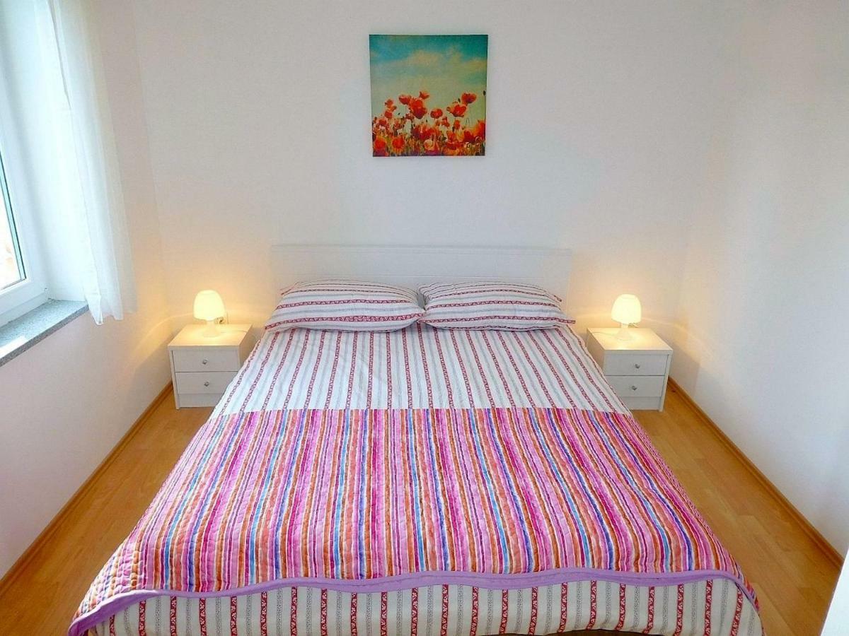 Apartments Kvesic Сило Экстерьер фото
