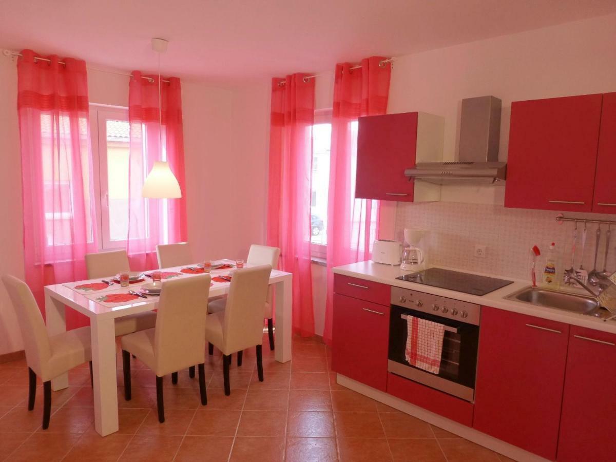 Apartments Kvesic Сило Экстерьер фото
