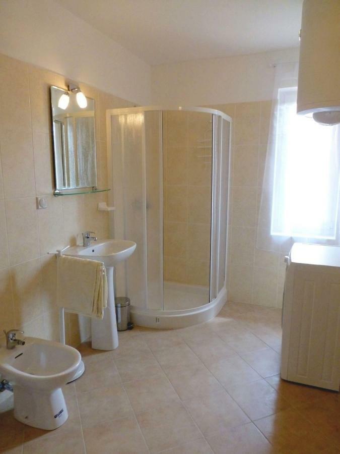 Apartments Kvesic Сило Экстерьер фото